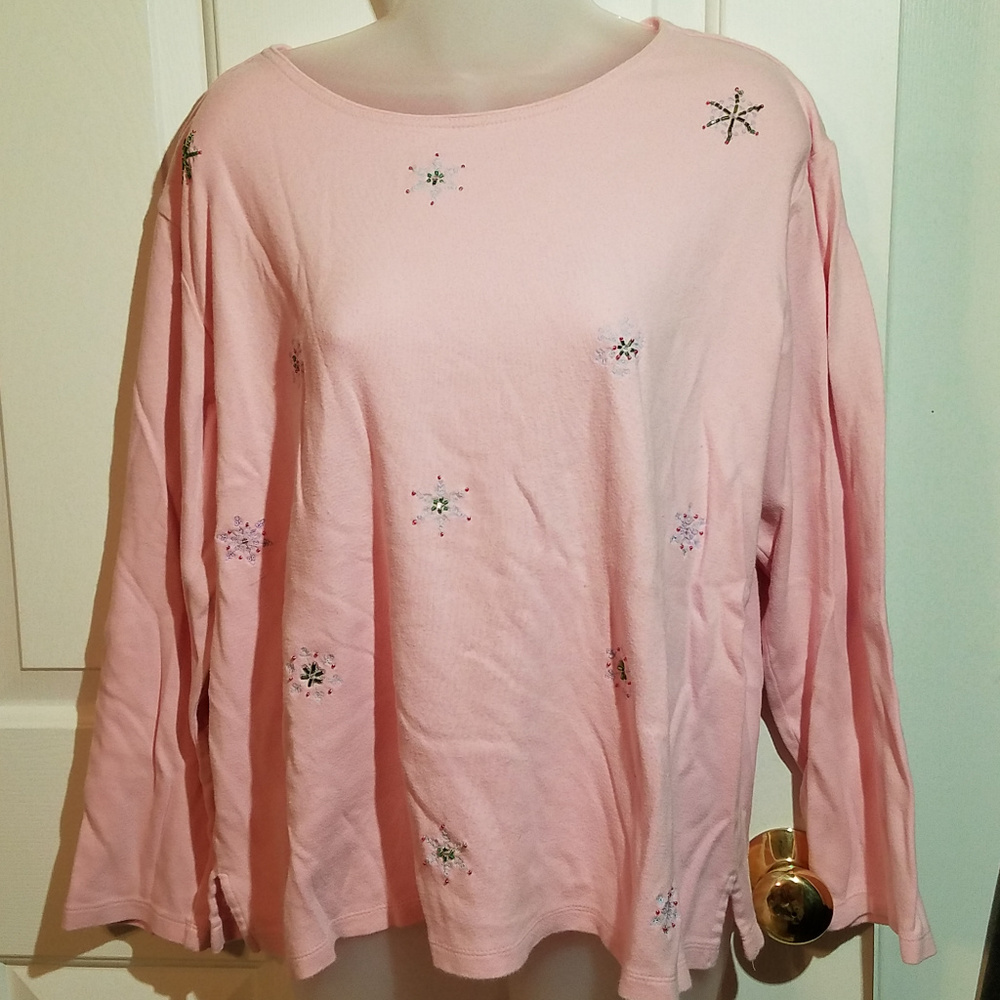 🌞16W/18W Pink Top w/ Beaded Snowflakes